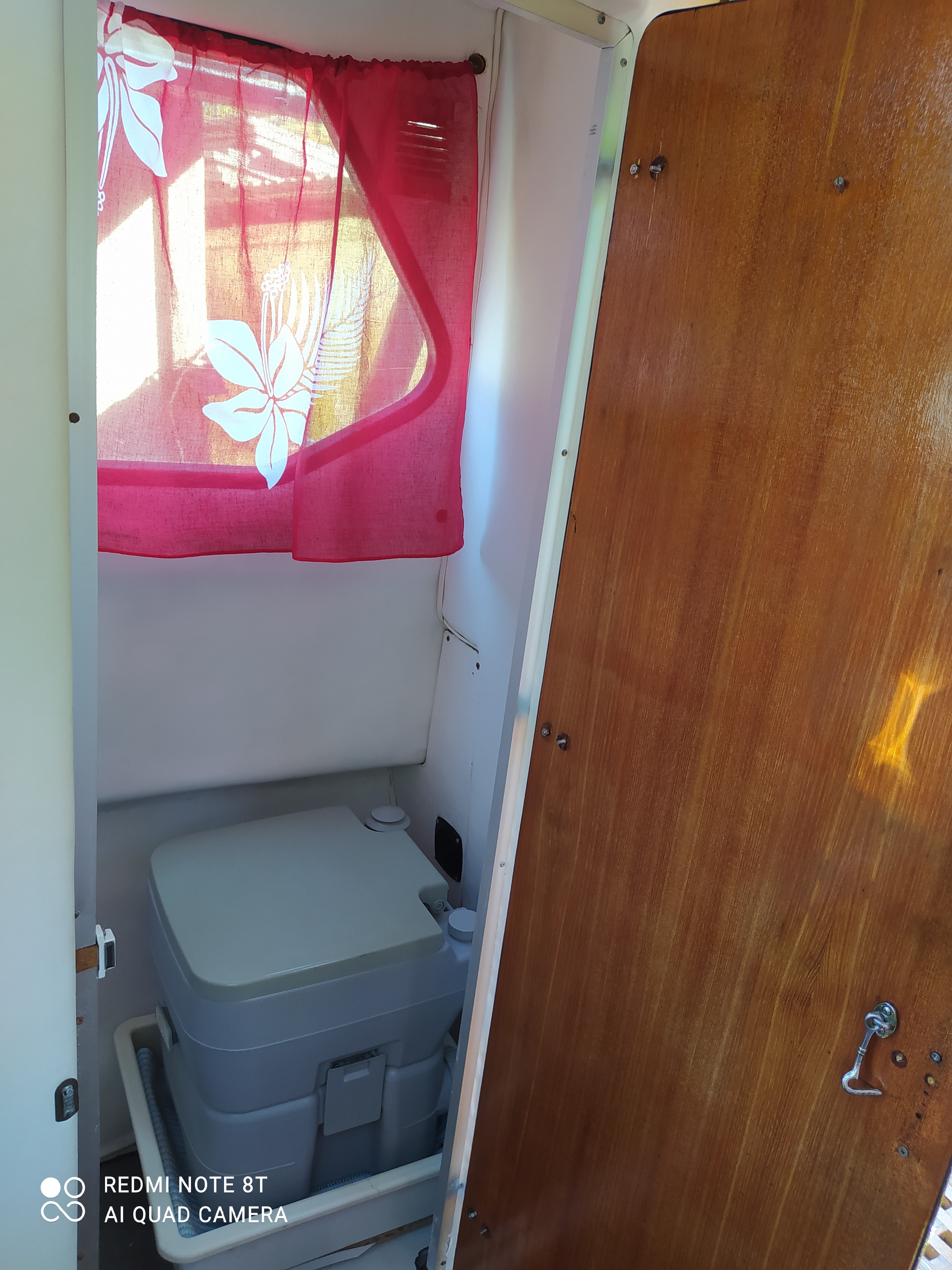 Scantic ns katamaraani pohjalla